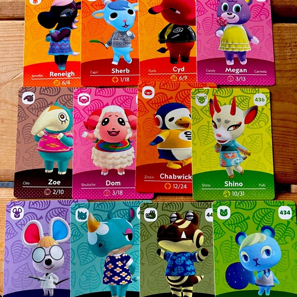 Nintendo Switch Lite - w/ case , and Amibo Cards! - Picture 4 of 4